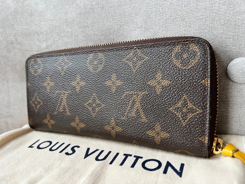 Louis Vuitton Clemence Wallet in Monogram - Image 4