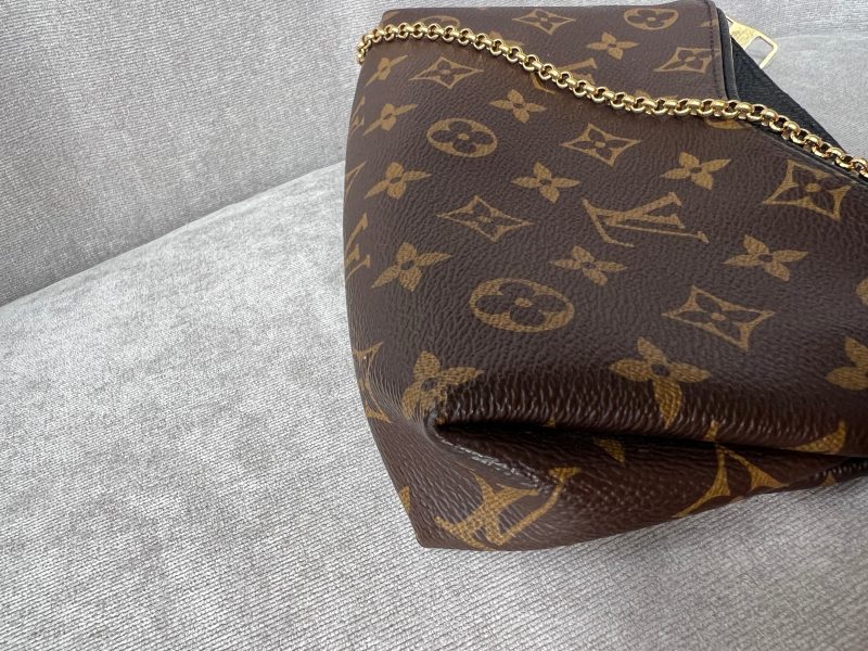 Louis Vuitton Black and Monogram Pallas Pochette - Image 17