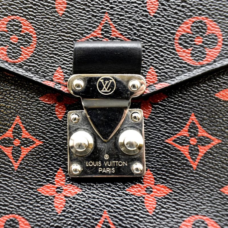 LOUIS VUITTON Metis Pochette Infrarouge Monogram Canvas Crossbody Bag Black - Image 9