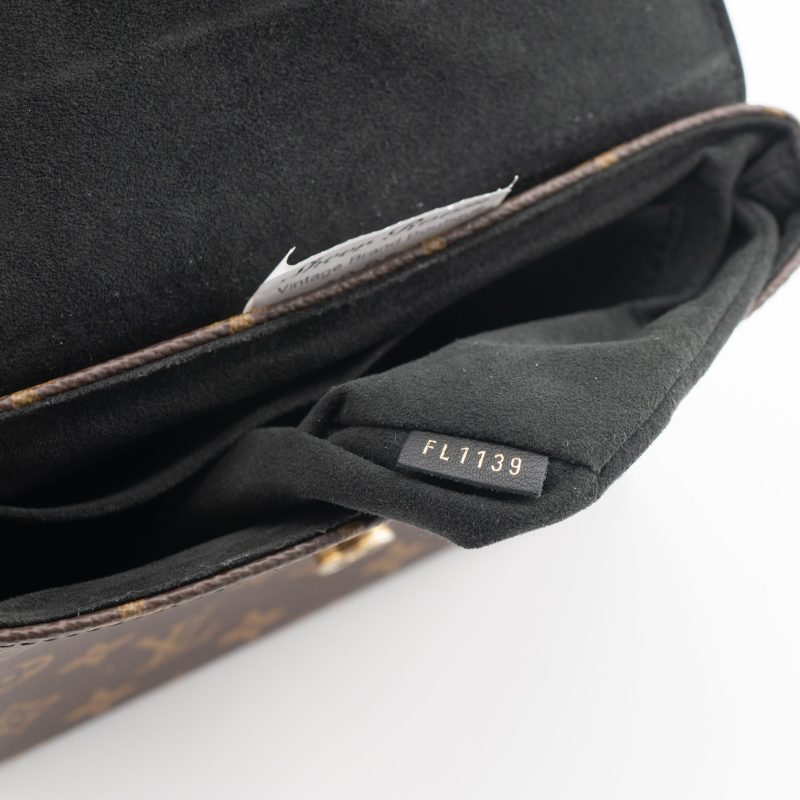 LOUIS VUITTON Locky BB - Image 6