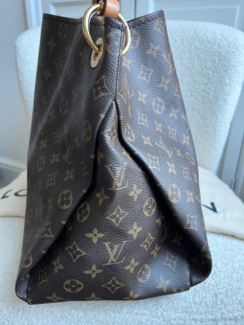 LOUIS VUITTON Artsy MM Empreinte Leather Hobo Bag Dune - Image 25