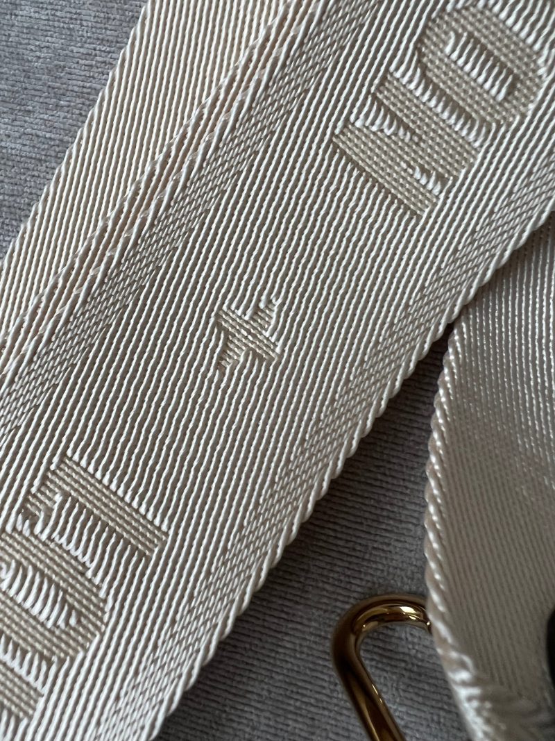 Louis Vuitton Canvas Damier Ebene South Bank Besace - Image 10