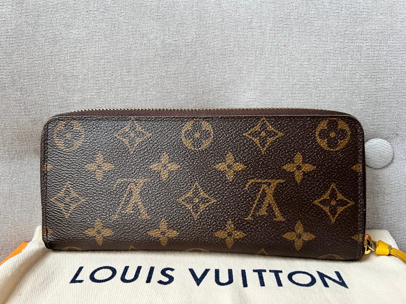 Louis Vuitton Clemence Wallet in Monogram - Image 3