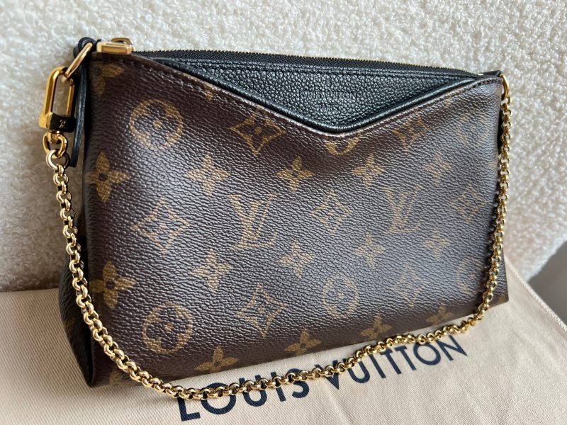 Louis Vuitton Black and White Monogram Canvas Shoulder Bag Medium - Image 5