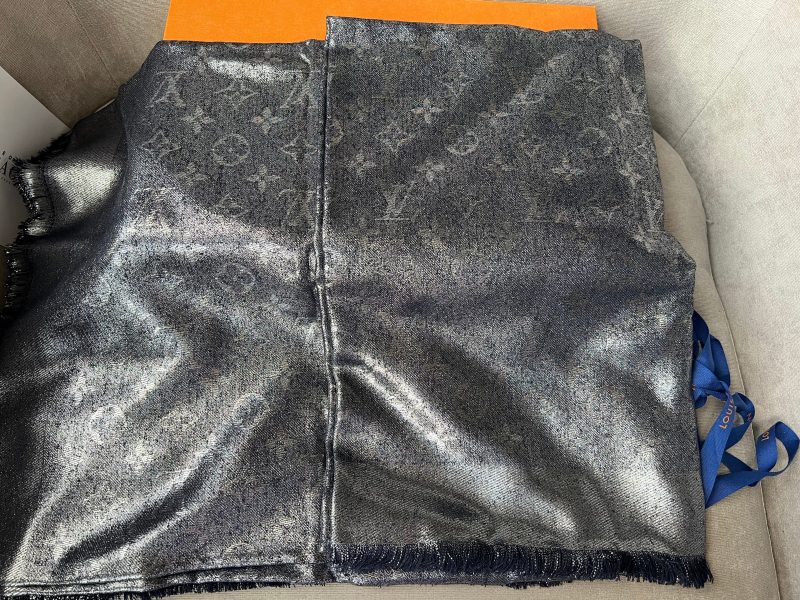 Louis Vuitton Bleu Nuit Melrose Avenue Bag - Image 5