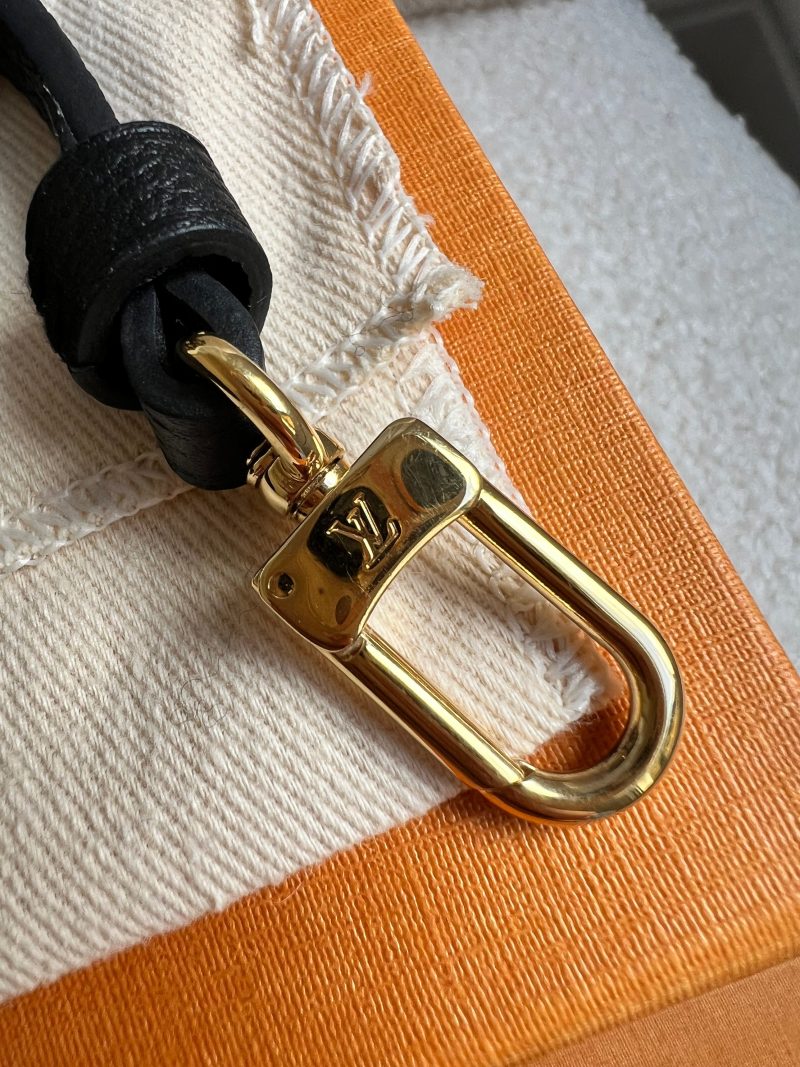 Louis Vuitton Bieux Macao - Image 19