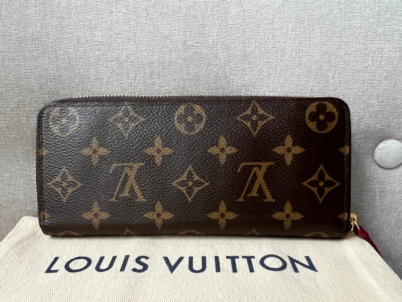 Louis Vuitton Clemence Wallet in Reverse Monogram - Image 12