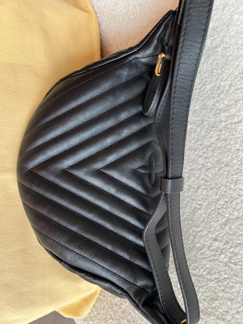 Louis Vuitton Black New Wave Camera Bag - Image 13