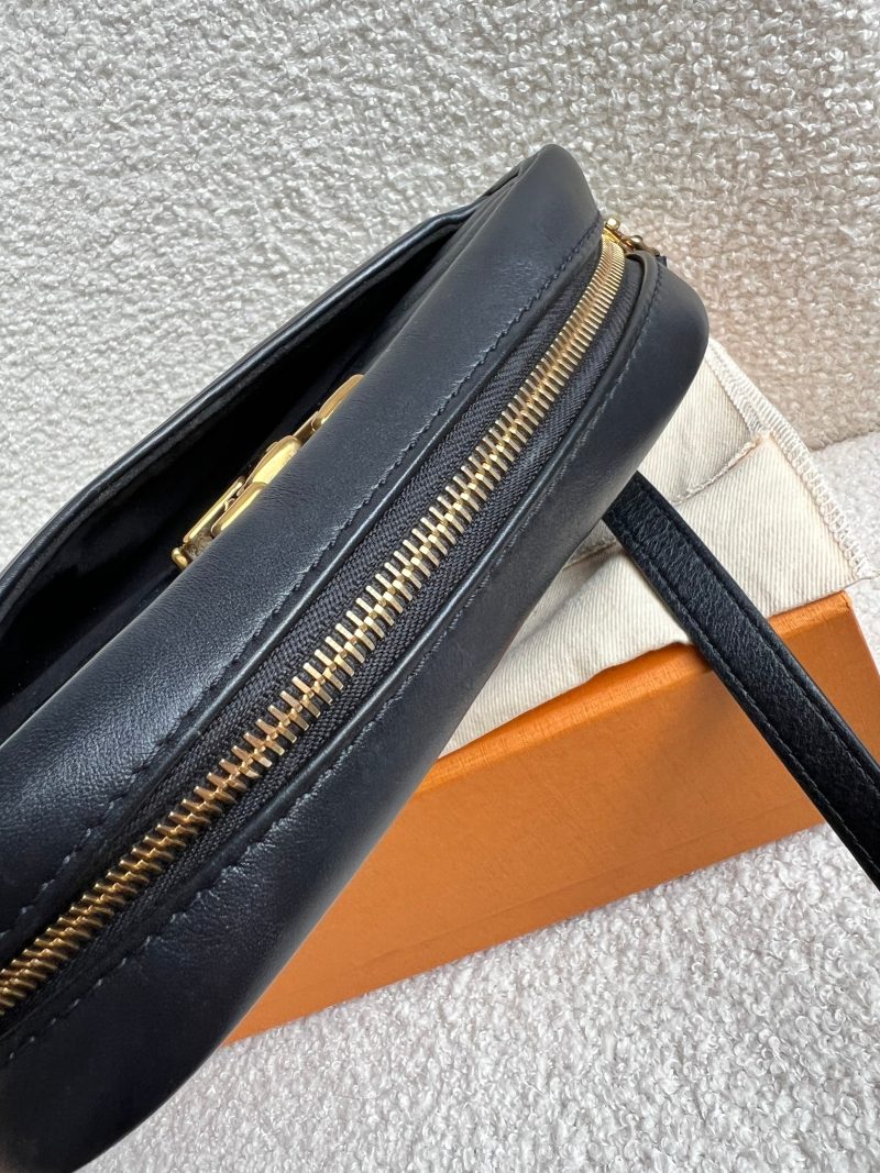 Louis Vuitton Black New Wave Chain Bag - Image 21