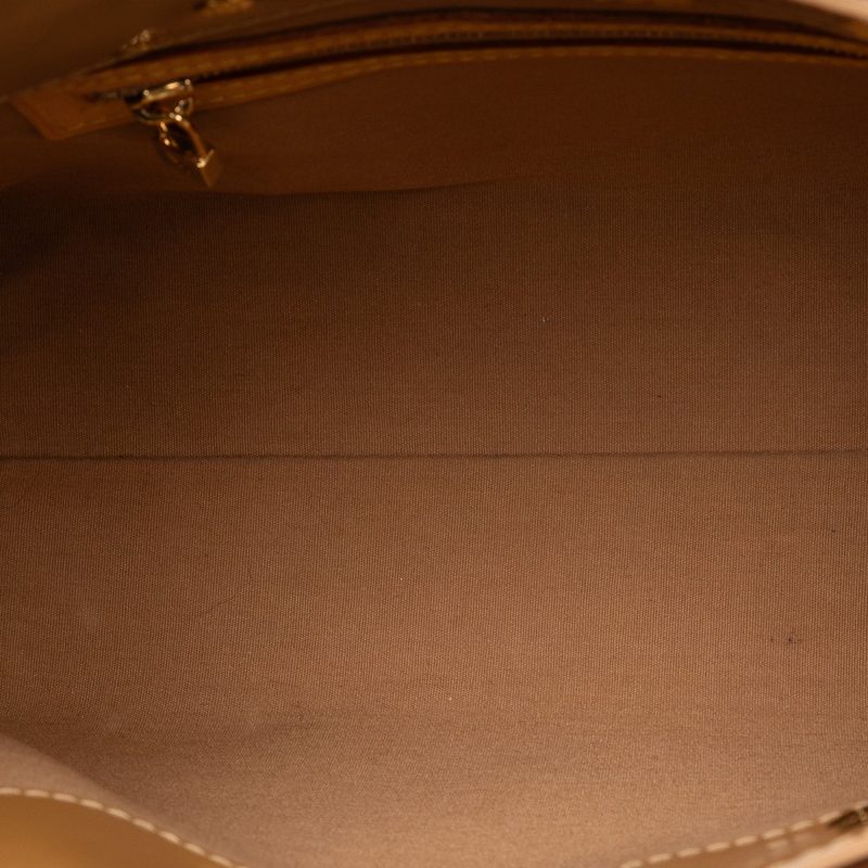 Brown Louis Vuitton Monogram Vernis Reade PM Handbag - Image 5