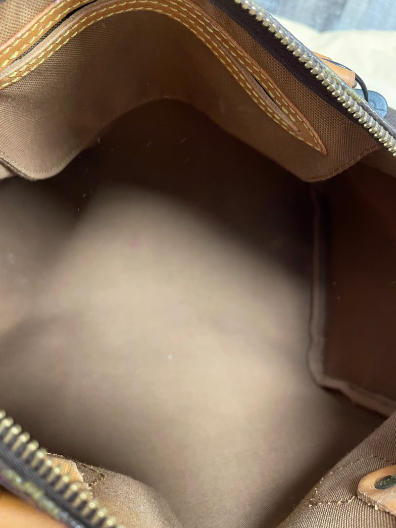 Handbag Luxury Designer Louis Vuitton, Size Large - Image 11
