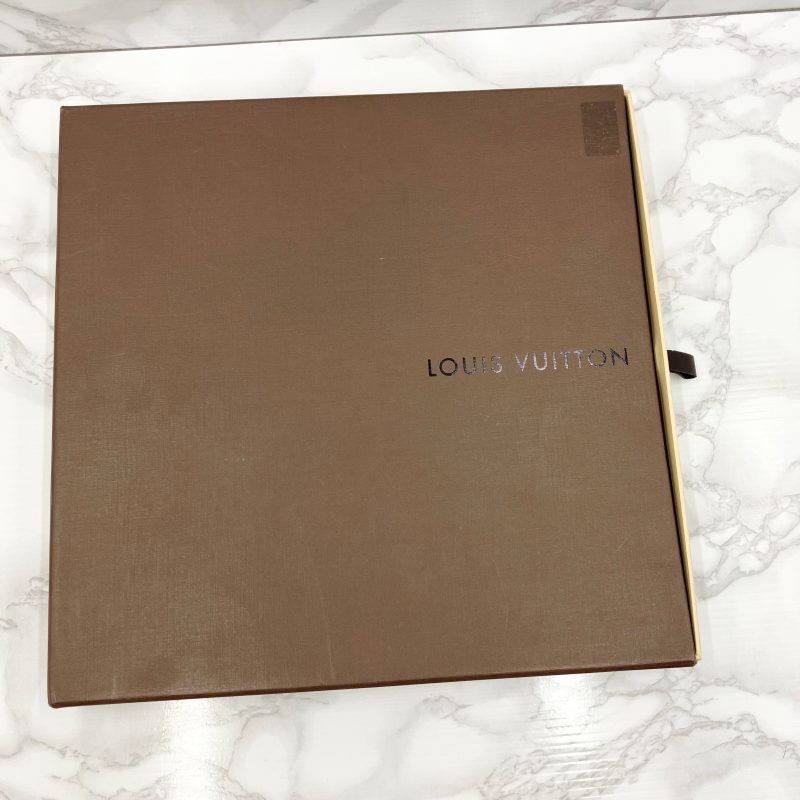 Louis Vuitton Camera Bag Monogram Titanium - Image 9