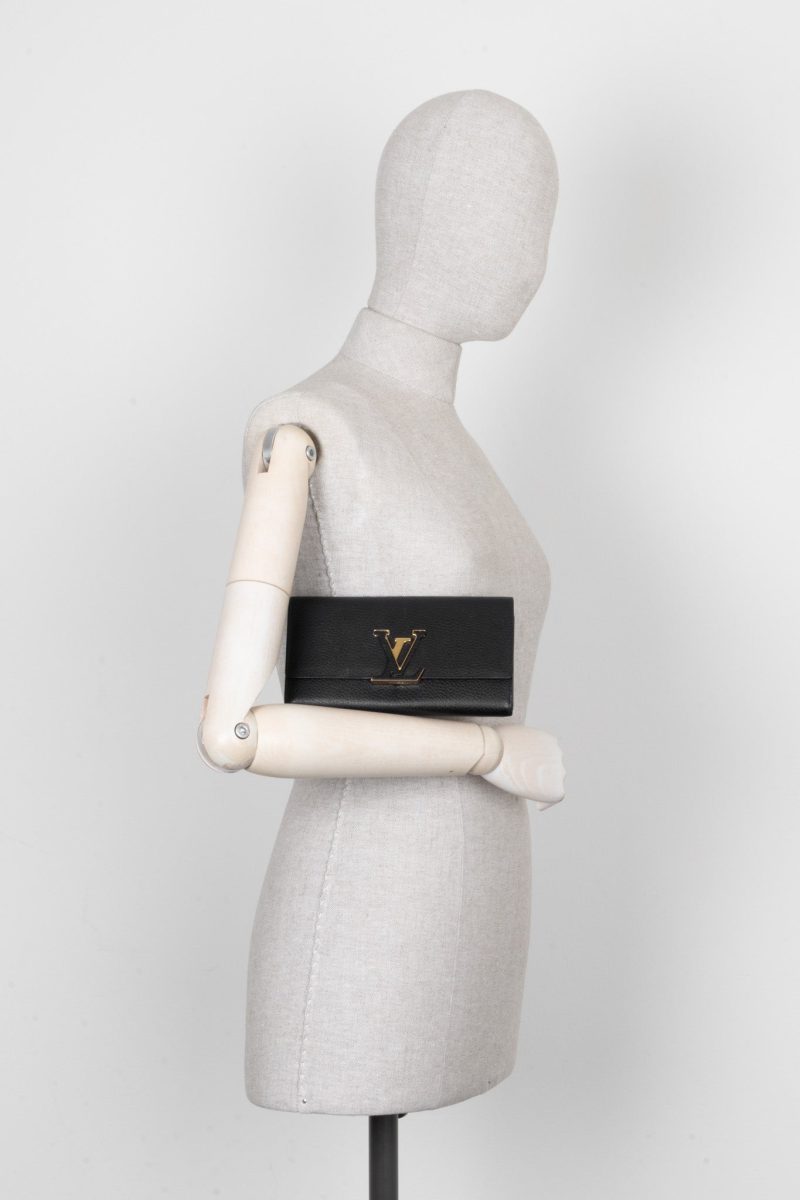 LOUIS VUITTON Capucines Wallet Leather Black Pink - Image 2