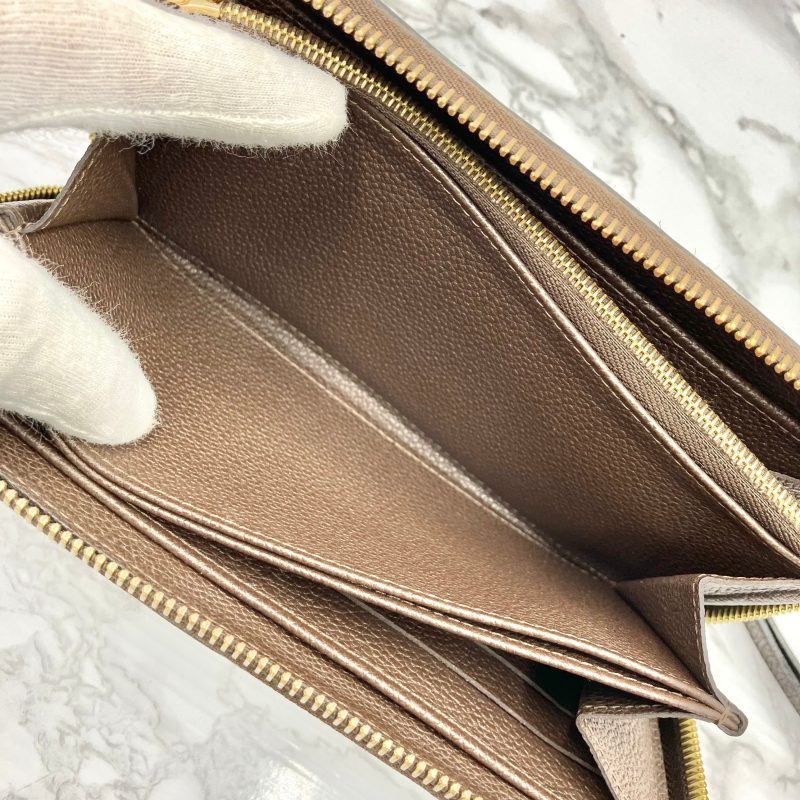 Louis Vuitton AndreiLeather Shoulder Bag () - Image 18