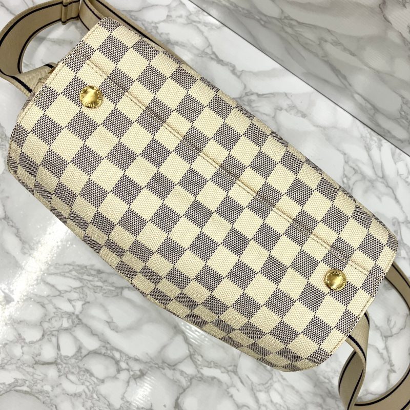 Louis Vuitton Azur Cabas Articles De Voyage Adventure MM Tote Bag - Image 15
