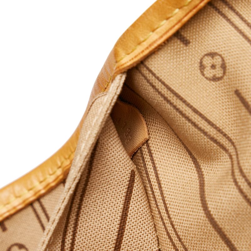 Louis Vuitton Neverfull MM Monogram Canvas - Image 7