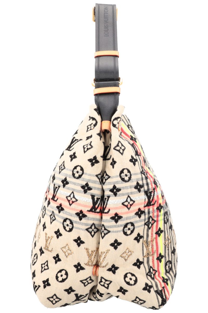 Louis Vuitton Carmel Mahina Leather Black Bag - Image 6