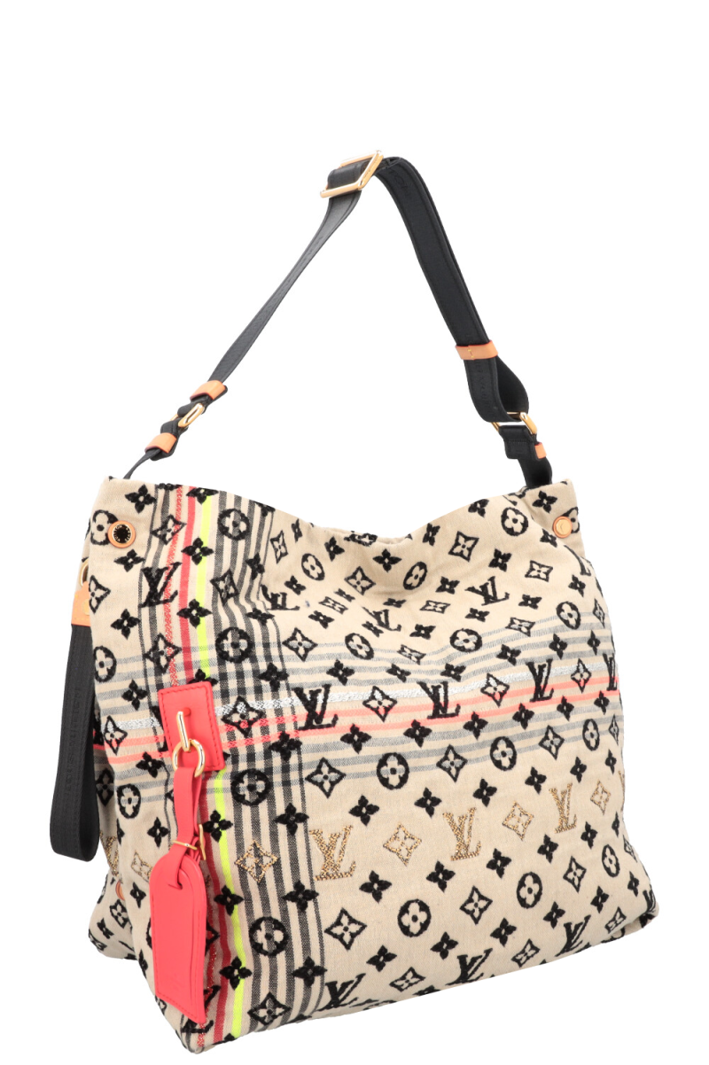 Louis Vuitton Carmel Mahina Leather Black Bag - Image 3