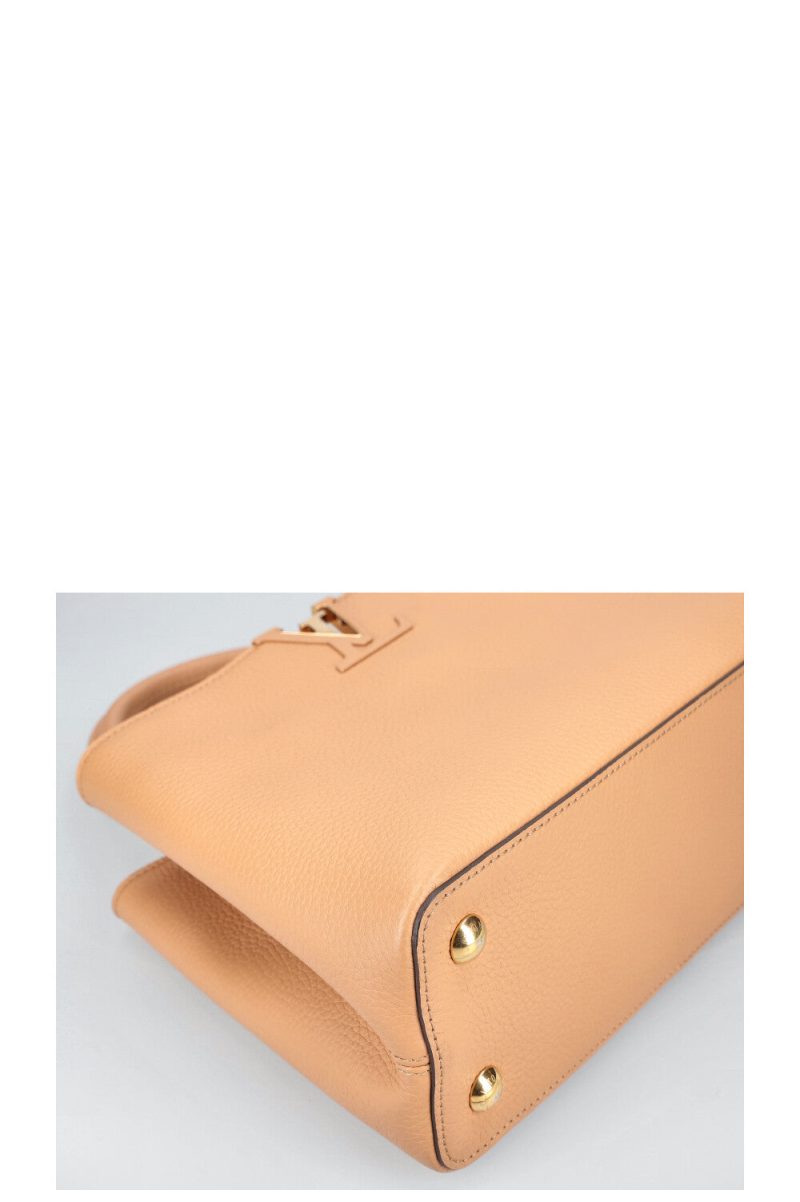 Louis Vuitton Capucines MM Beige Taurillon - Image 9