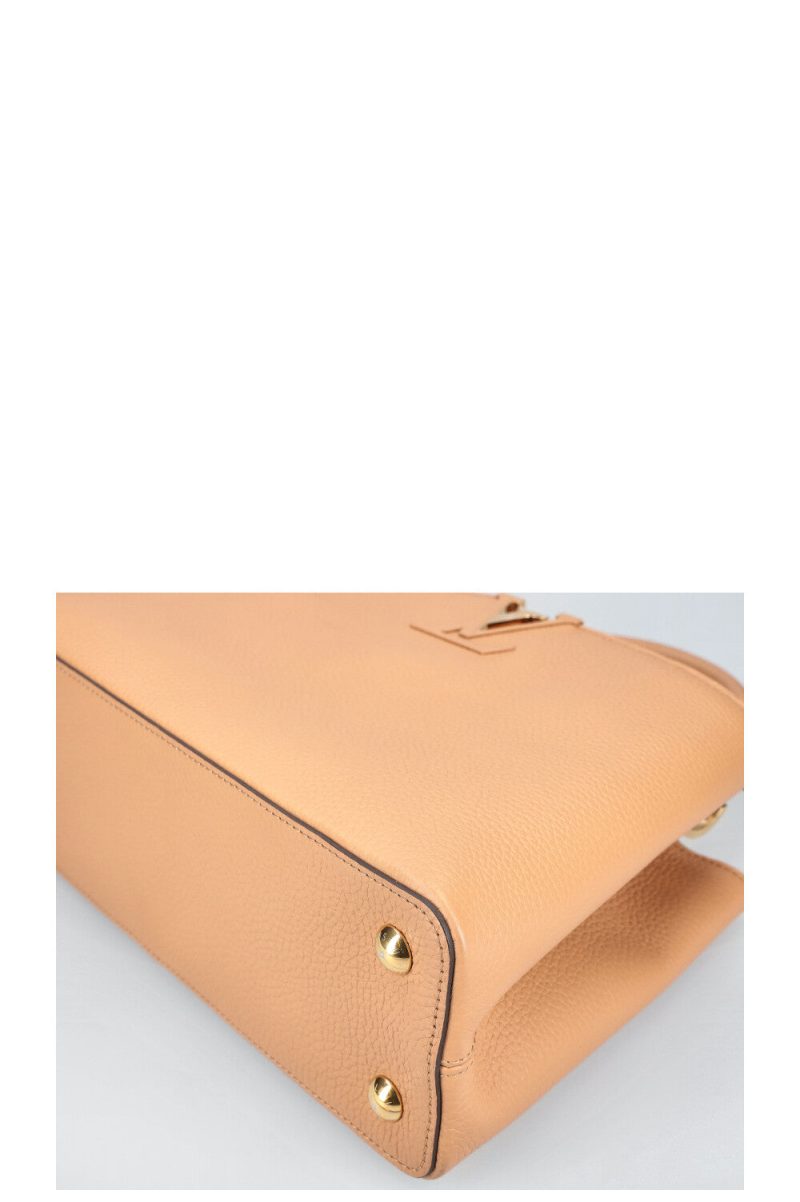 Louis Vuitton Capucines MM Beige Taurillon - Image 10