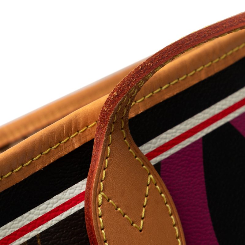 Brown Louis Vuitton Monogram Giant Jungle Zippy Wallet - Image 11