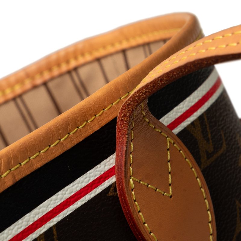 Brown Louis Vuitton Monogram Giant Jungle Zippy Wallet - Image 12