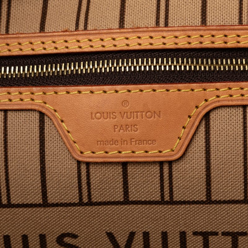Brown Louis Vuitton Monogram Giant Jungle Zippy Wallet - Image 7