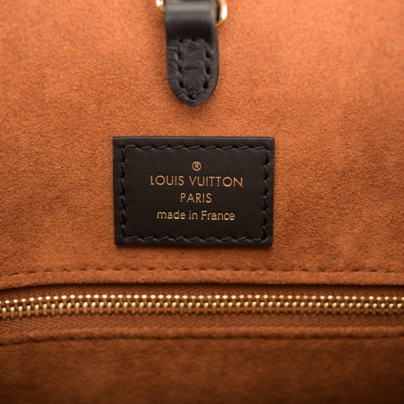 Louis Vuitton Caramel Wild At Heart Empreinte Giant Monogram OnTheGo MM - Image 8