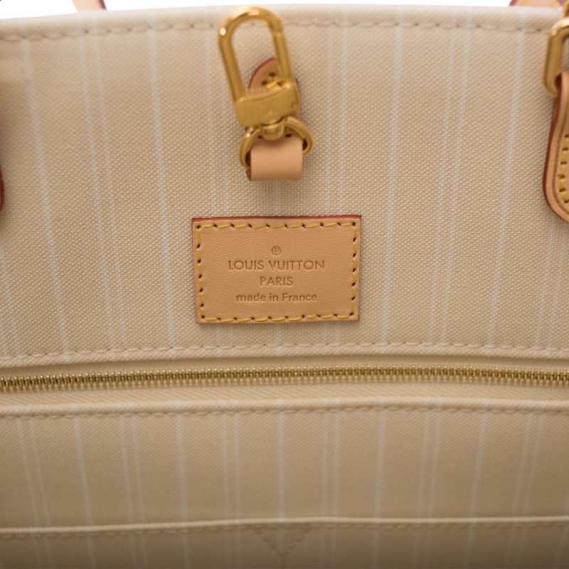 Louis Vuitton Blue Infini Monogram Empreinte Artsy MM Bag - Image 8