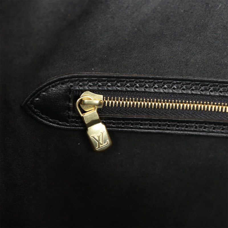 Louis Vuitton Black Giant Jungle Monogram Shawl - Image 10