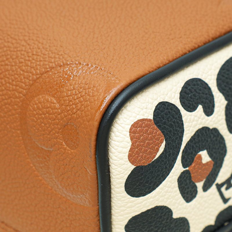 Louis Vuitton Bicolor Fleur de Monogram Bag Charm - Image 4