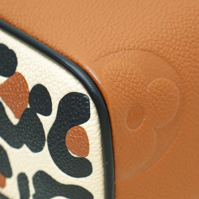 Louis Vuitton Bicolor Fleur de Monogram Bag Charm - Image 5