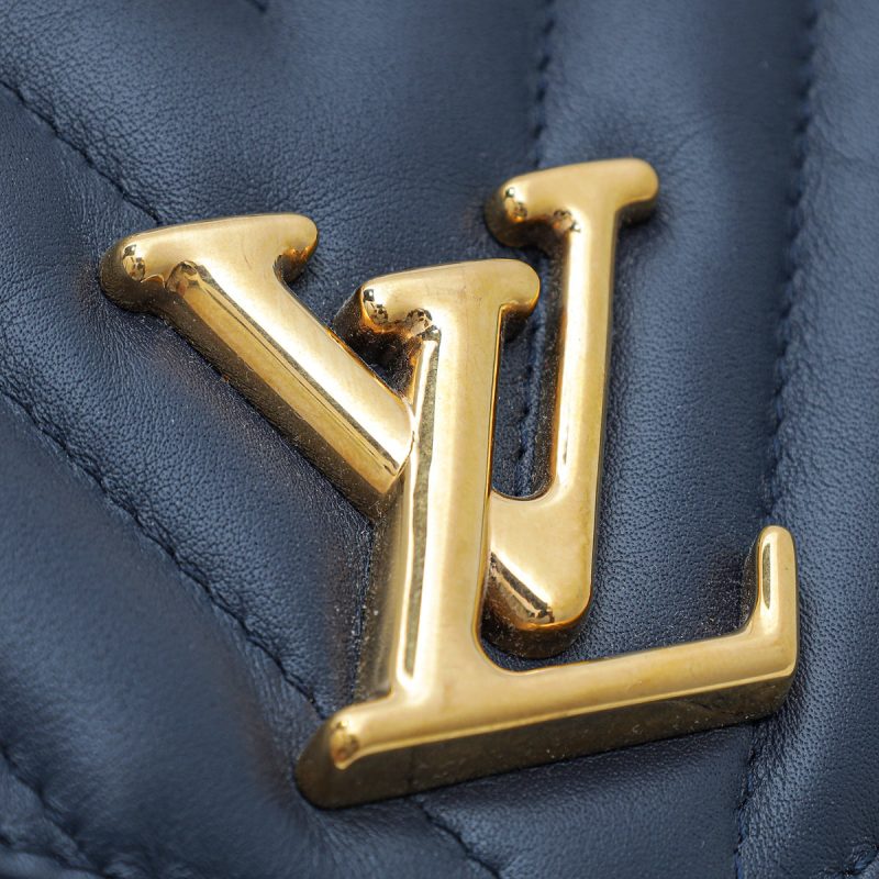 Louis Vuitton Blue Nuit Monogram Vernis Sarah Wallet - Image 8