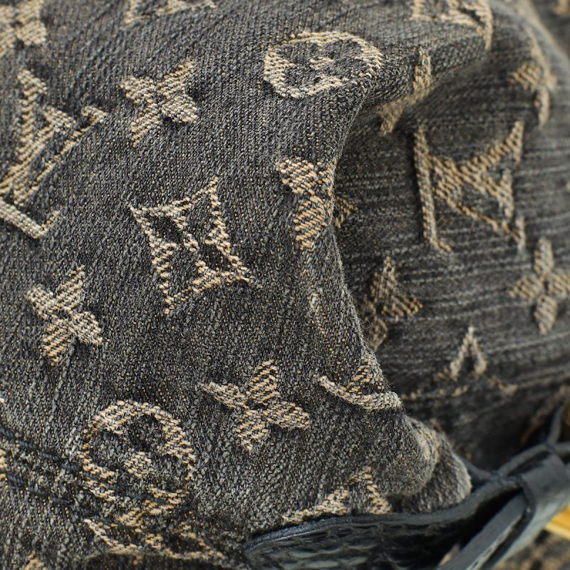 Louis Vuitton Black Alma BB Bag - Image 4