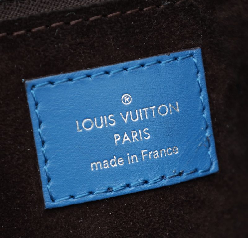 Louis Vuitton Blue Lagoon Monogram Vernis Alma BB Bag W/ V Illustre Key Holder Bag Charm - Image 11