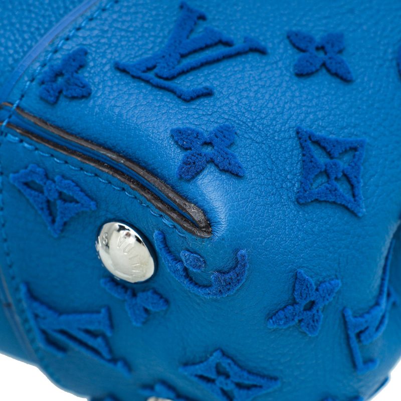 Louis Vuitton Blue Lagoon Monogram Vernis Alma BB Bag W/ V Illustre Key Holder Bag Charm - Image 4