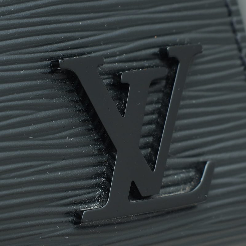 Louis Vuitton Black Cluny MM Bag - Image 8