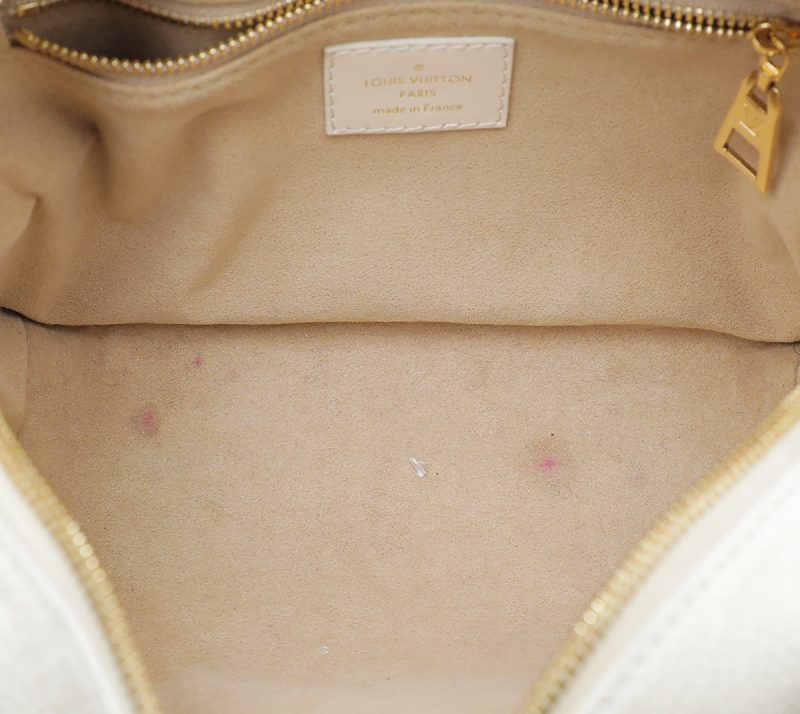 Louis Vuitton Cream Monogram Puffy Lambskin Coussin MM - Image 10