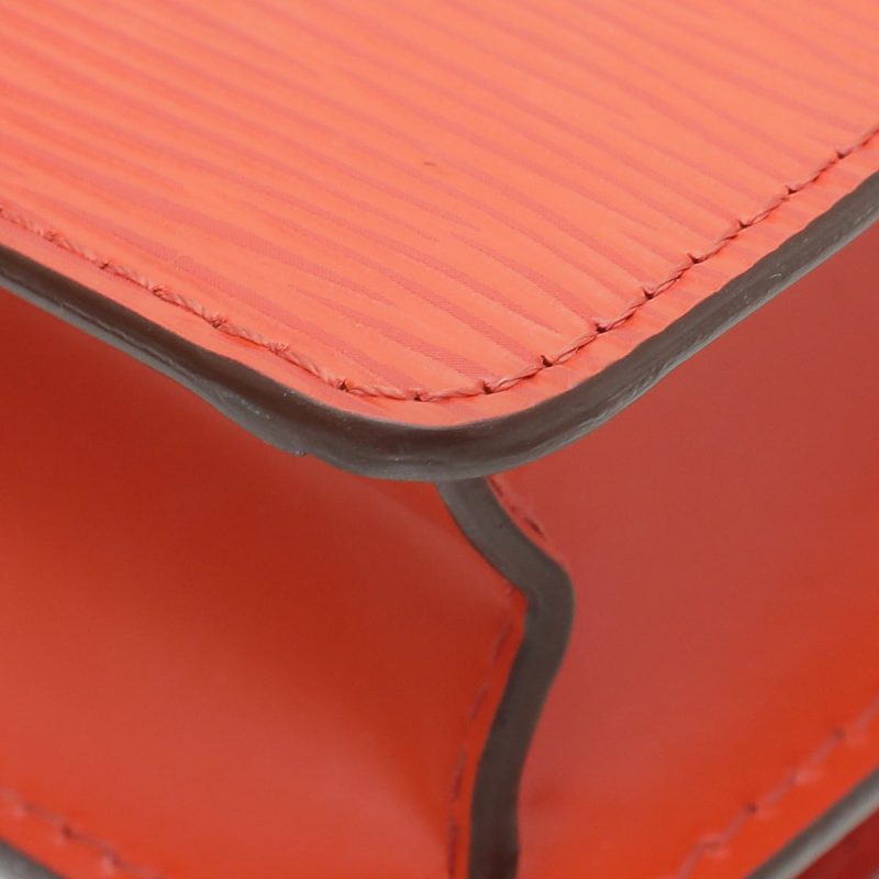LOUIS VUITTON Cosmetic Bag MNG MM - Image 6