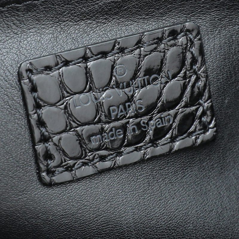 Louis Vuitton Black Voyage 27 Pochette - Image 10