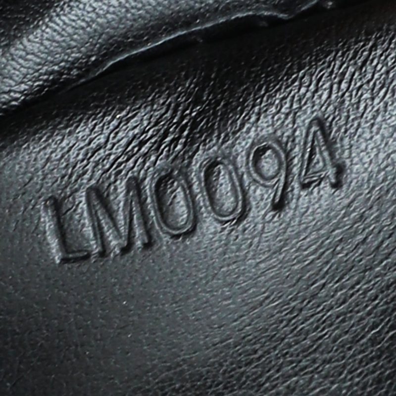 Louis Vuitton Black Voyage 27 Pochette - Image 11