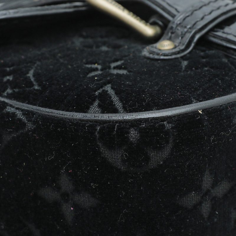 Louis Vuitton Black Voyage 27 Pochette - Image 5