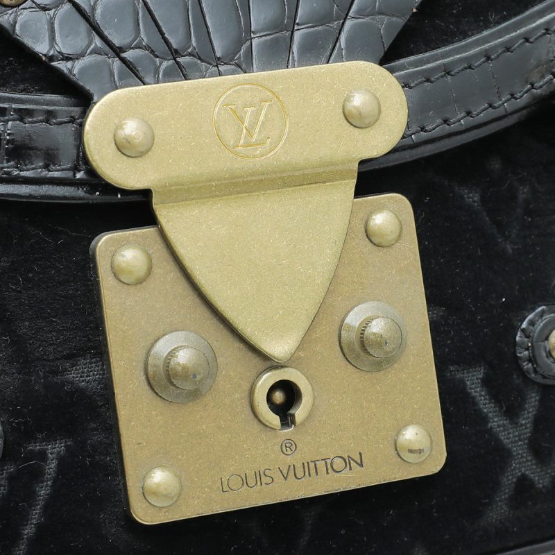 Louis Vuitton Black Voyage 27 Pochette - Image 8