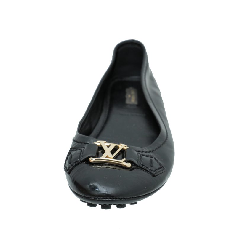 Louis Vuitton Black Patent Leather Ankle Boots with Gold Chain Detailing Size 38 - Image 2