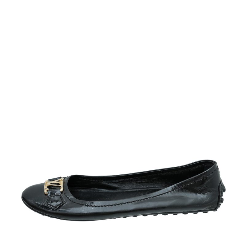 Louis Vuitton Black Patent Leather Ankle Boots with Gold Chain Detailing Size 38 - Image 3