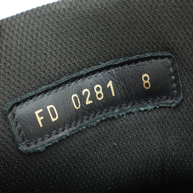 Louis Vuitton Black/Brown Monogram So Shine Shawl (RRP £505) - Image 8