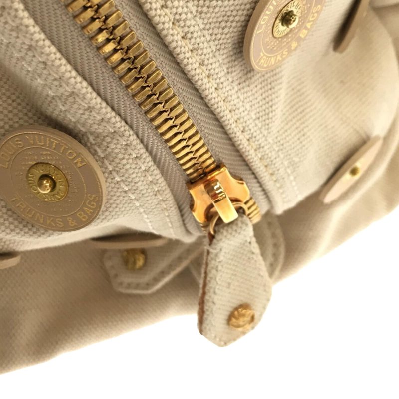 Louis Vuitton Brass Lock & Keys - Image 9