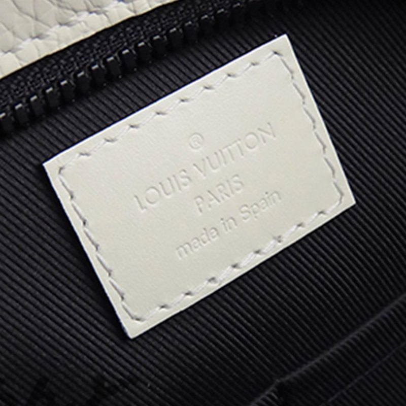 Louis Vuitton Christopher Tote (SHG-qYPc9b) - Image 5