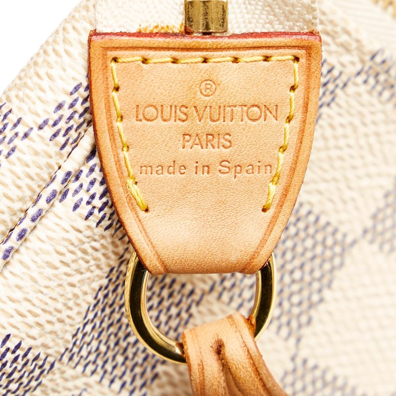 Louis Vuitton Damier Azur Pochette Accessoires (SHG-XPNk3n) - Image 6