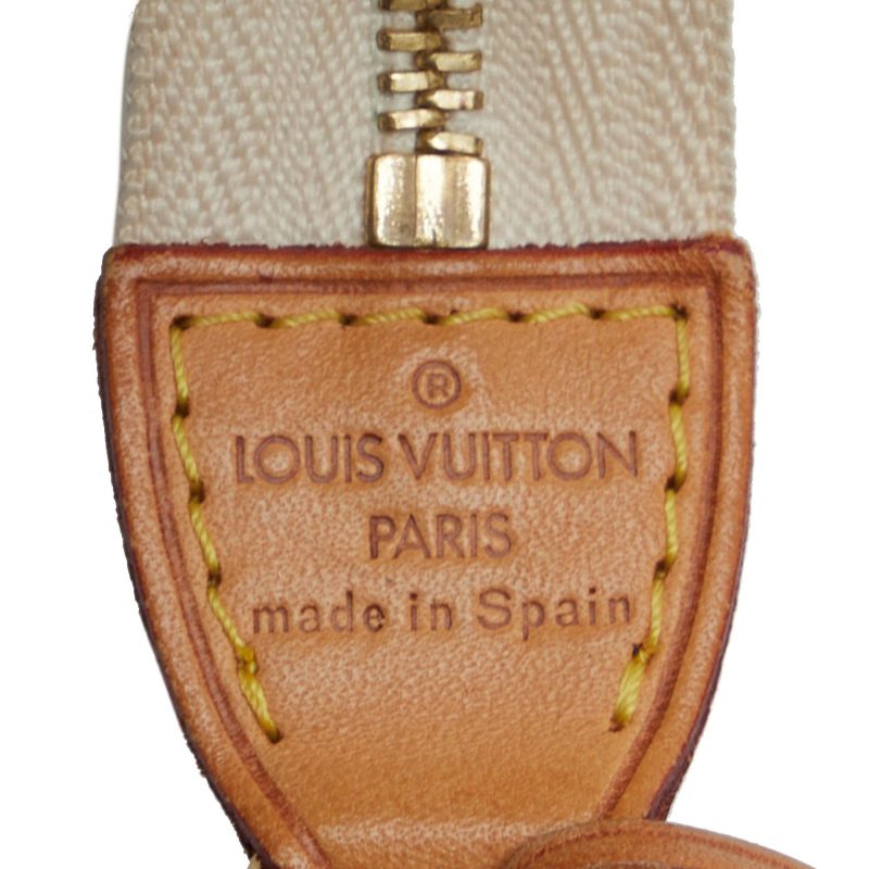 Louis Vuitton Damier Azur Pochette Accessoires (SHG-szLLUr) - Image 6